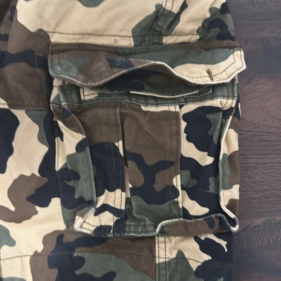 MUSCLE ALIVE NEW YORK CARGO SHORTS CAMO SIZE 36 - Picture 4 of 7